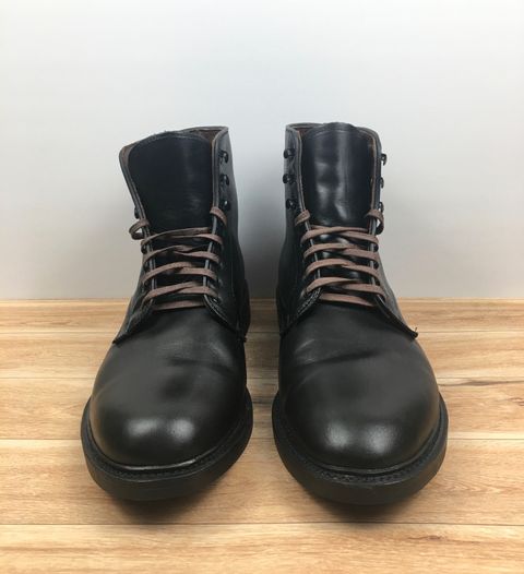 Photo by Hatsandboots on October 3, 2022 of the Allen Edmonds Higgins Mill in Unknown Leather.