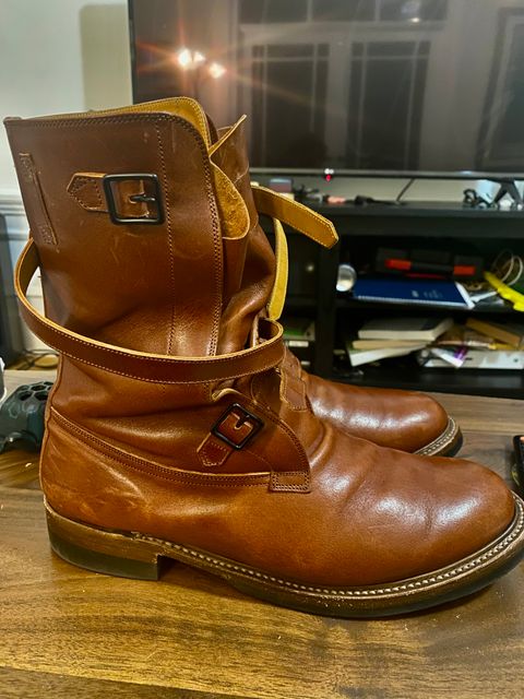 Photo by Bootbastard2 on November 7, 2023 of the Eastman Leather Tanker Boots in Russet Brown Horsehide.