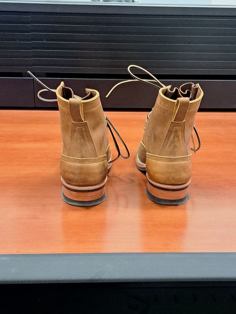 Photo by jdog21 on October 4, 2022 of the Nicks Lace To Toe in Horween Orange Predator.