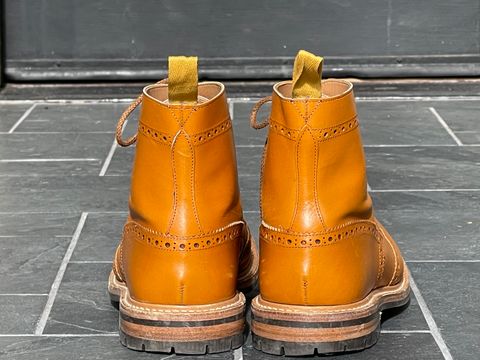 Photo by jack.mackrel on November 5, 2022 of the Tricker's Stow Country Boot in Acorn Antique.