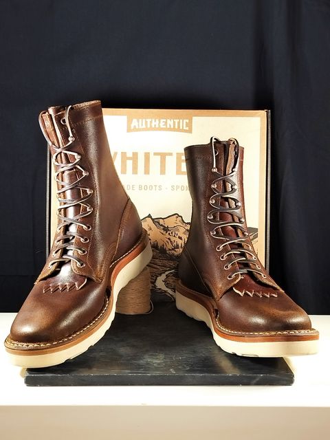 Photo by a1moyer on November 14, 2025 of the White's Smokejumper in Horween Cinnamon Waxed Flesh.