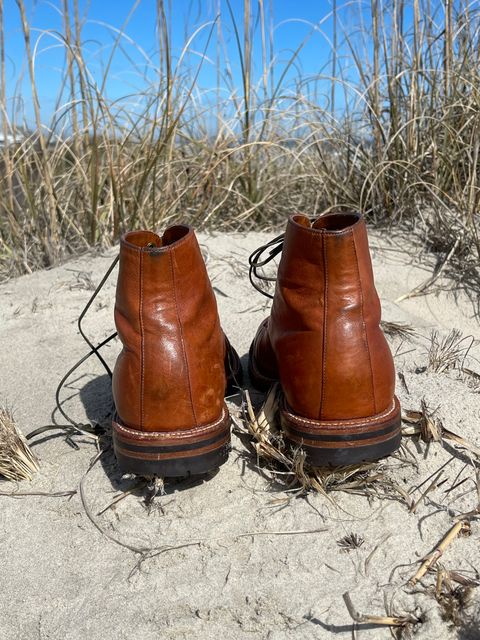 Photo by Btins on March 3, 2024 of the Grant Stone Edward Boot in Incas Rust Kangaroo.