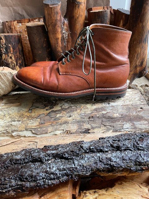 Photo by Btins on April 5, 2024 of the Grant Stone Edward Boot in Incas Rust Kangaroo.