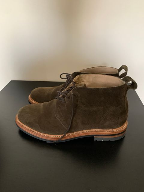Photo by natjow on November 5, 2022 of the Taylor Stitch Unlisted Model in Olive Suede.