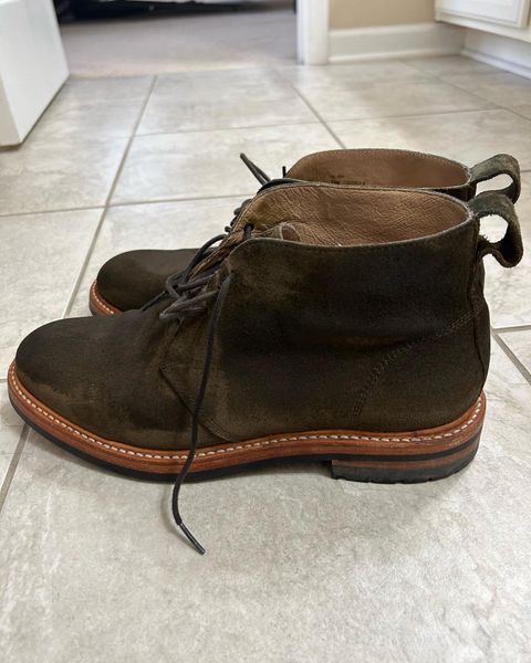 Photo by natjow on January 4, 2023 of the Taylor Stitch Unlisted Model in Olive Suede.