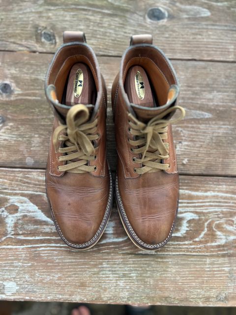 Photo by Rivera on March 5, 2023 of the Monroe Unlisted Model in Horween Natural Chromexcel.