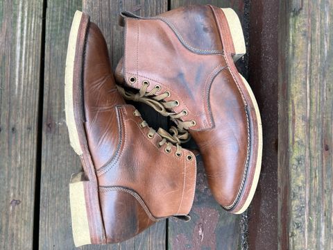 Photo by Rivera on April 5, 2023 of the Monroe Unlisted Model in Horween Natural Chromexcel.