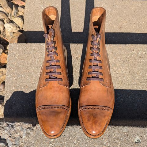 Photo by Ali_LegacyBootworks on November 1, 2024 of the Legacy bootworks Airborne boot in Horween Natural Horse Strip.