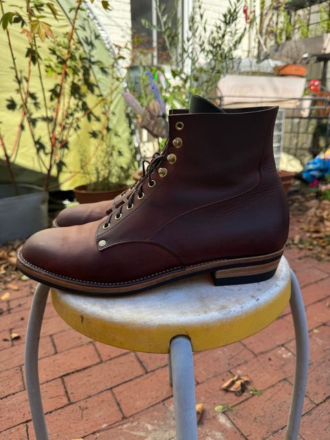 Photo by endlessmike on November 2, 2023 of the NF Bootmaker Fritz Boot in Tempesti Baku & Horween Tumbled Black Chromexcel.