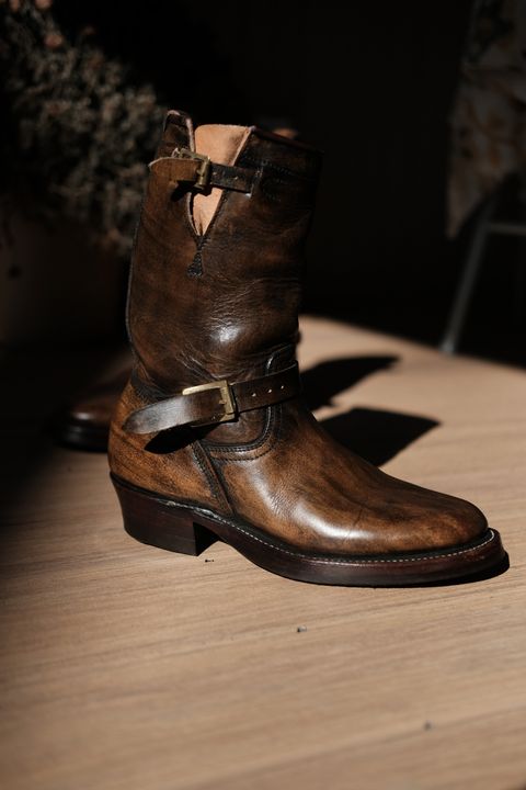 Photo by tichoblanco on February 3, 2023 of the Unsung U 22-2 Engineer Boot in Unknown Leather.