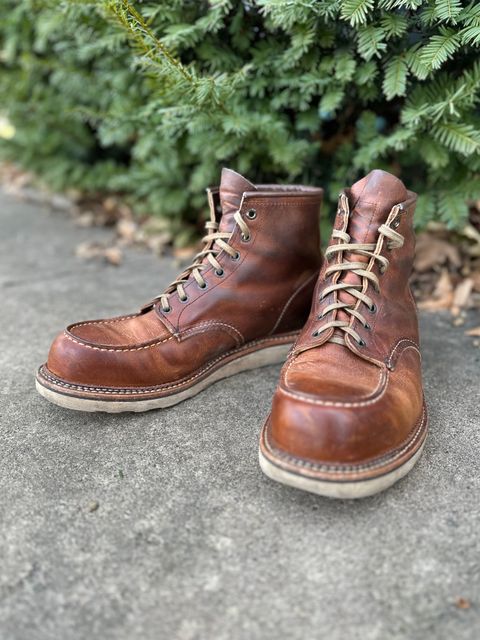 Photo by scratch.awl on February 5, 2024 of the Red Wing 6-Inch Classic Moc in S.B. Foot Copper Rough and Tough.