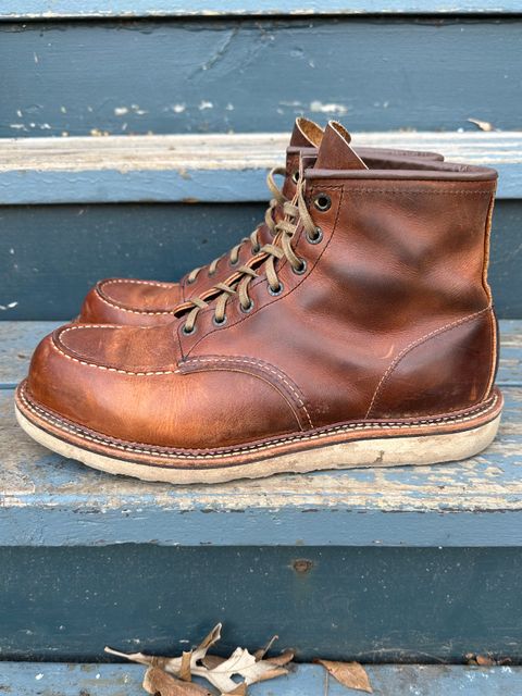 Photo by scratch.awl on February 5, 2024 of the Red Wing 6-Inch Classic Moc in S.B. Foot Copper Rough and Tough.