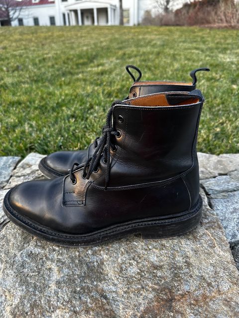 Photo by swampdonkey on January 5, 2024 of the Tricker's Burford Plain Derby Boot in Black Calf.