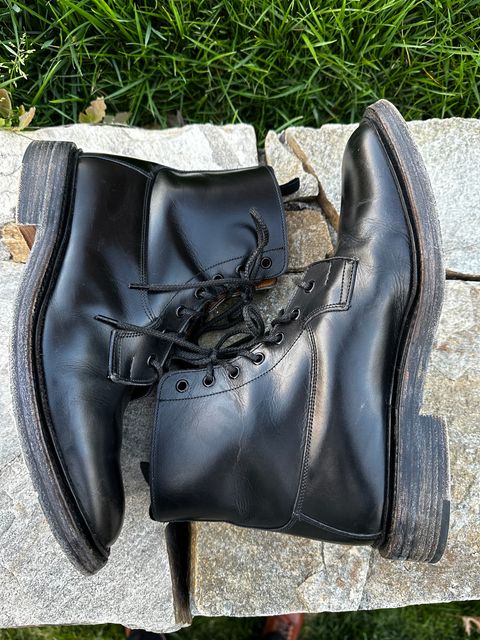 Photo by swampdonkey on April 5, 2024 of the Tricker's Burford Plain Derby Boot in Black Calf.