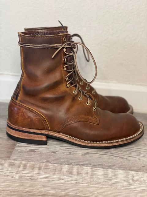 Photo by alecxreno on April 4, 2023 of the Nicks Officer in Horween Orange Predator.