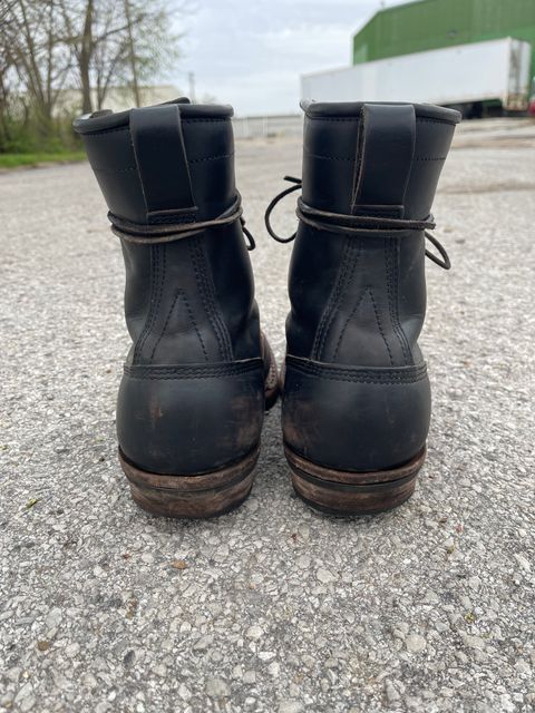 Photo by 32oz_denim on April 5, 2023 of the White's Bounty Hunter in Horween Black Chromexcel Horsebutt.