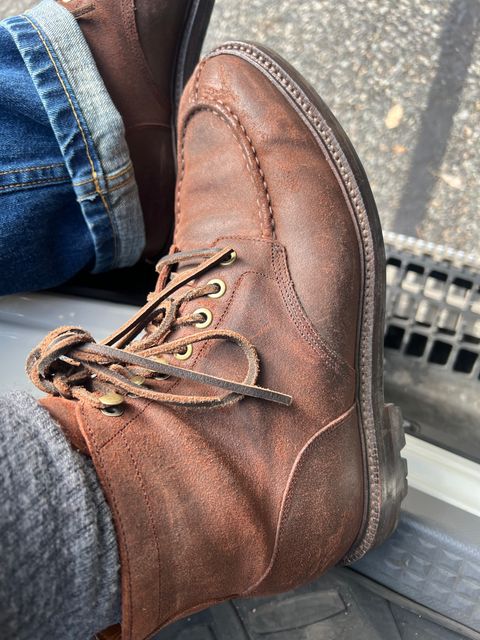 Photo by Rangerfan7676 on November 5, 2024 of the Grant Stone Ottawa Boot in C.F. Stead Tobacco Waxy Commander Suede.