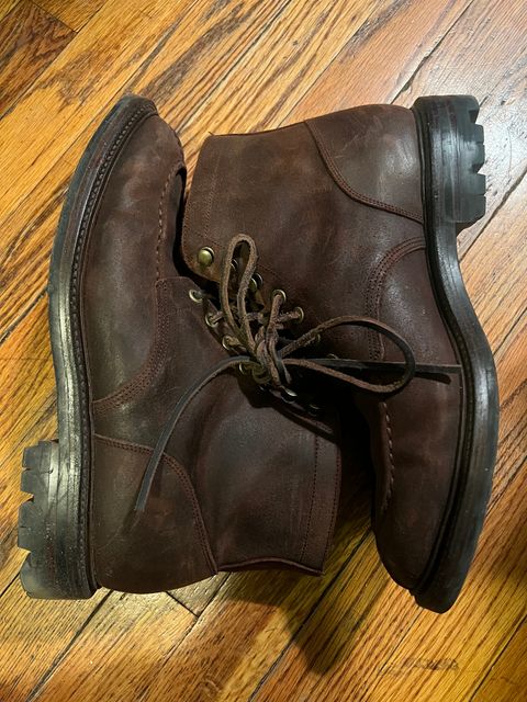 Photo by Rangerfan7676 on November 5, 2024 of the Grant Stone Ottawa Boot in C.F. Stead Tobacco Waxy Commander Suede.
