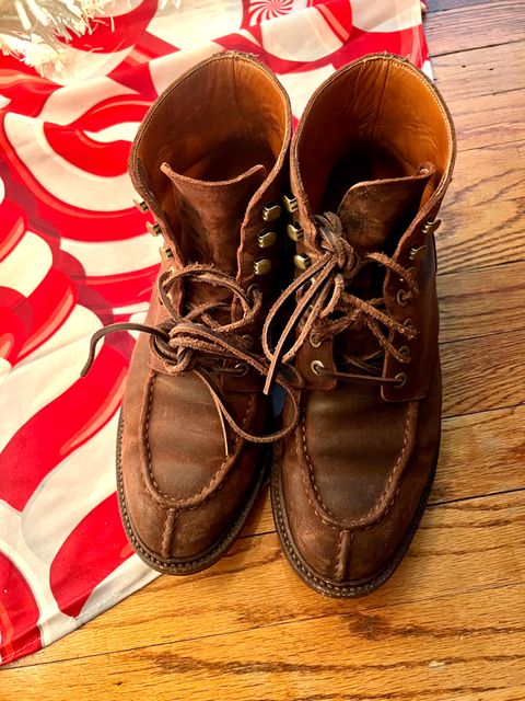 Photo by Rangerfan7676 on December 2, 2024 of the Grant Stone Ottawa Boot in C.F. Stead Tobacco Waxy Commander Suede.