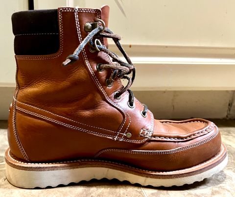 Photo by Rangerfan7676 on November 1, 2023 of the Grant Stone Field Boot in Badalassi Carlo Saddle Tan Minerva.