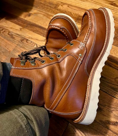Photo by Rangerfan7676 on November 1, 2023 of the Grant Stone Field Boot in Badalassi Carlo Saddle Tan Minerva.