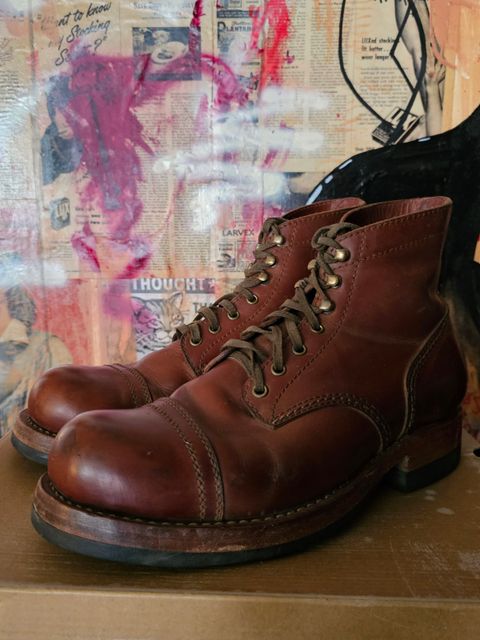 Photo by nobnix on April 2, 2023 of the Prof Barnets Bulky Cap Toe Boots in Unlisted Leather.