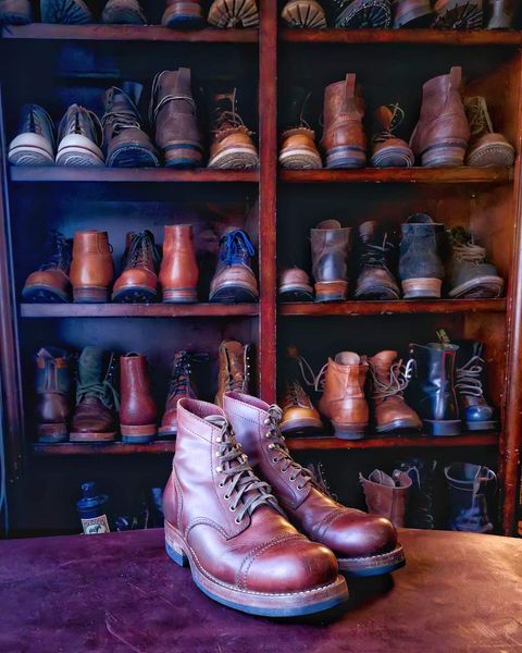 Photo by nobnix on September 24, 2024 of the Prof Barnets Bulky Cap Toe Boots in Unlisted Leather.