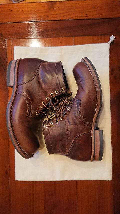 Photo by sowakichi on April 4, 2023 of the Viberg Service Boot in Horween Rowdy Dachshund.