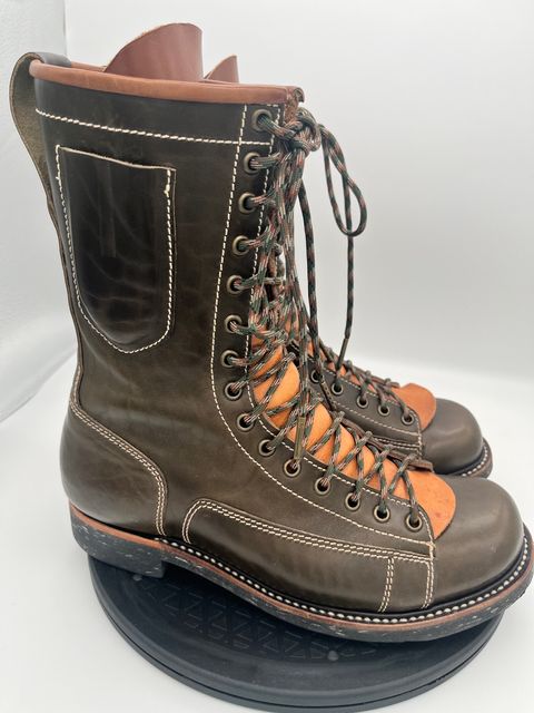 Photo by Balisong42 on February 6, 2024 of the Willie's Handmade Boots Pioneer Lace To Toe in Maryam Olive Horsebutt.