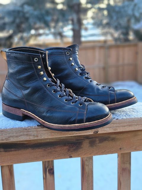 Photo by hosekileather on January 4, 2026 of the Jakkrabbits Monkey Boot in Shinki Black Teacore Horsebutt.