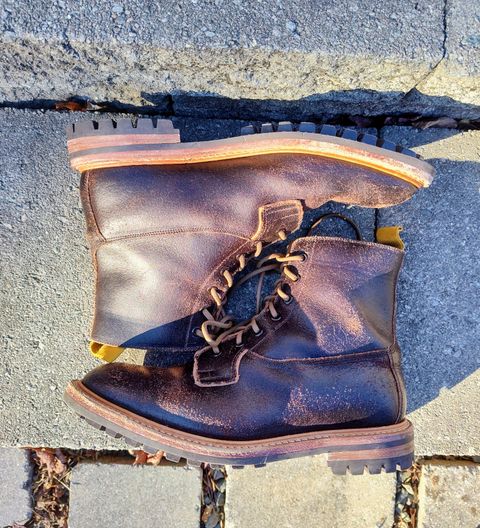 Photo by farroyo81 on February 3, 2024 of the Tricker's Burford Plain Derby Boot in Horween Java Waxed Flesh.
