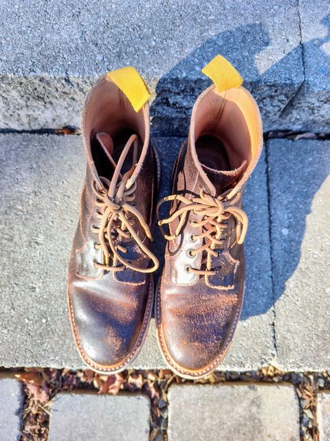 Photo by farroyo81 on February 3, 2024 of the Tricker's Burford Plain Derby Boot in Horween Java Waxed Flesh.