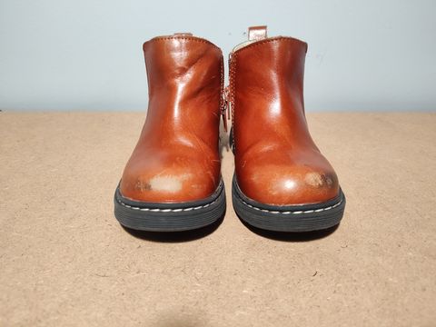 Photo by farroyo81 on November 2, 2024 of the Piper Finn Chelsea Boot in Premium Waxed Leather.