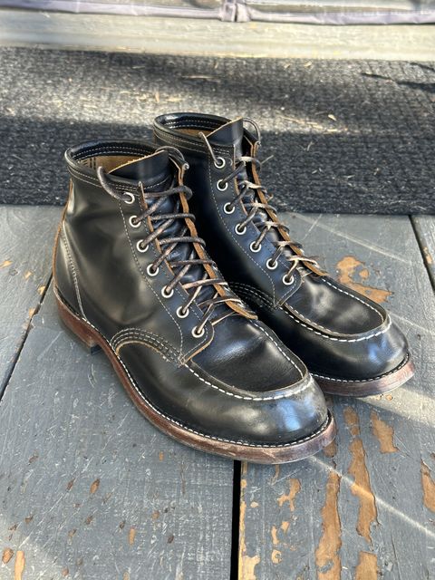 Photo by bankrobber on December 2, 2024 of the Red Wing 9874 in S.B. Foot Black Klondike.
