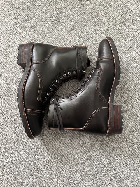 Photo by carey_francis on November 6, 2023 of the Thursday Logger in Horween Dark Brown Waxed Flesh.