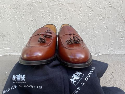 Photo by solidsalami117 on October 1, 2025 of the Hawes & Curtis Tassel Loafers in Tan Polido Calf.
