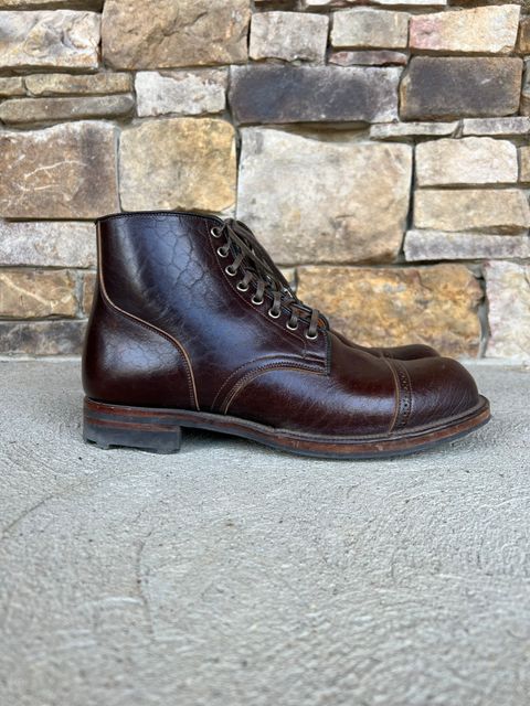 Photo by wvbootsndenim on November 5, 2022 of the Viberg Service Boot in Shinki Dark Brown Oiled Horsebutt.