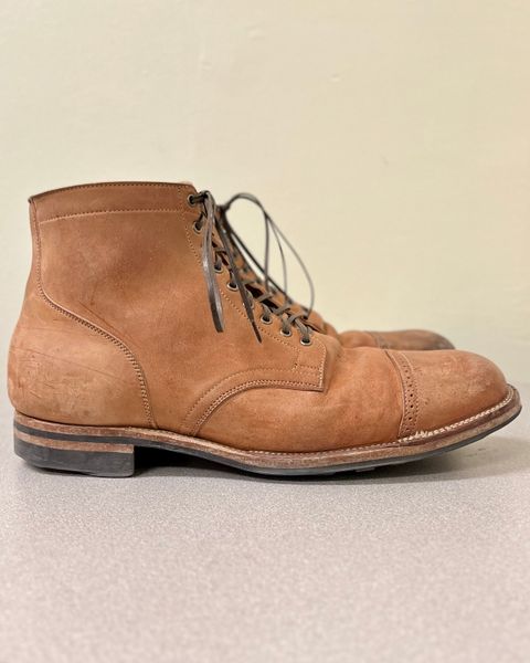 Photo by CellBlaster on February 6, 2024 of the Viberg Service Boot BCT in Horween Natural Crust Double Cordovan.