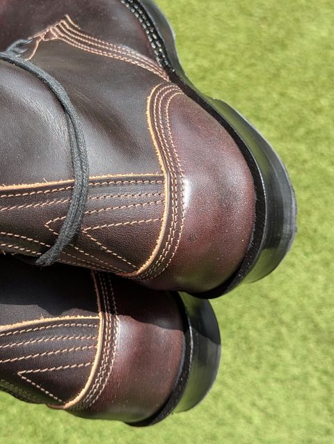 Photo by User1 on October 9, 2024 of the Nicks Custom Model in Wickett & Craig Walnut Double Stuffed.