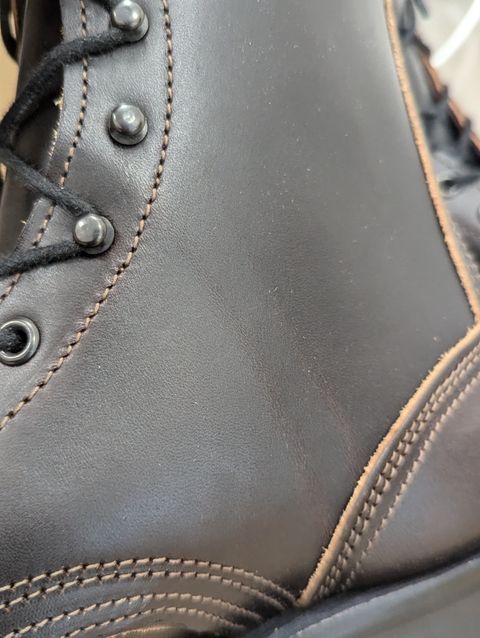 Photo by User1 on October 7, 2024 of the Nicks Custom Model in Wickett & Craig Walnut Double Stuffed.