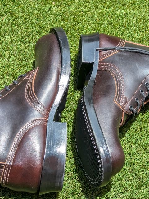 Photo by User1 on October 9, 2024 of the Nicks Custom Model in Wickett & Craig Walnut Double Stuffed.