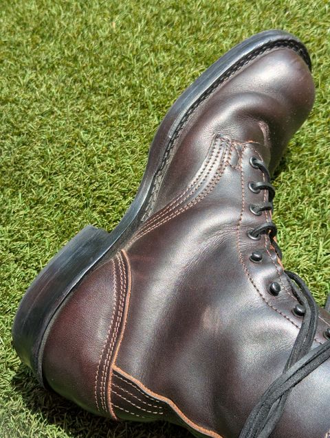 Photo by User1 on December 16, 2024 of the Nicks Custom Model in Wickett & Craig Walnut Double Stuffed.