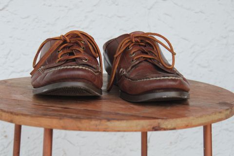 Photo by dandandan on November 2, 2025 of the Oak Street Bootmakers Trail Oxford in Horween Natural Chromexcel.