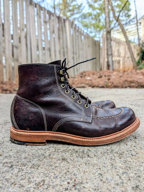 Photo by SIDO on March 1, 2026 of the Grant Stone Brass Boot in Dark Snuff Oiled Shoulder.