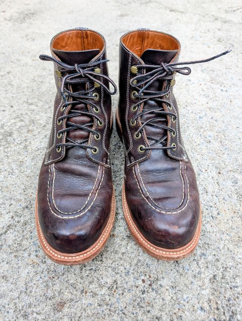 Photo by SIDO on March 1, 2026 of the Grant Stone Brass Boot in Dark Snuff Oiled Shoulder.