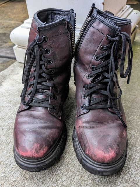 Photo by SIDO on March 5, 2024 of the Thursday Coda in Black Cherry Hand-Finished Full Grain.