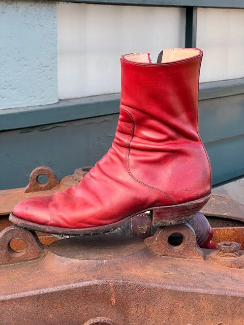 Photo by Tillman on February 4, 2026 of the Self-Made Custom Model in Conceria Puccini Attilio Red Maremma.