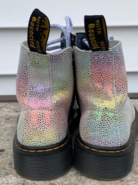 Photo by MartinField on March 1, 2024 of the Dr. Martens 1460 Pascal Made In England in Unknown Leather.