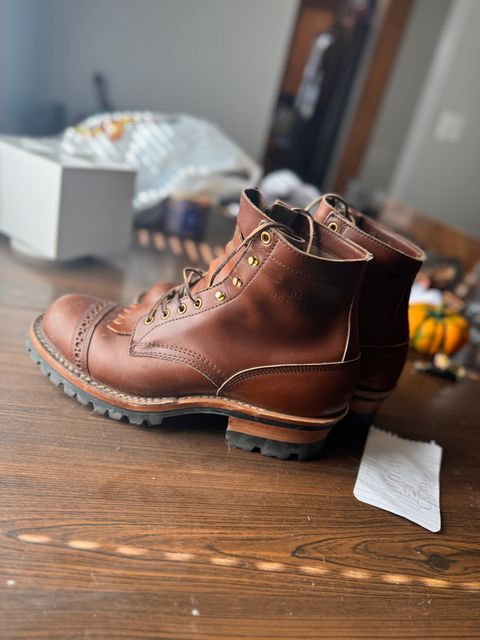 Photo by joji_k on November 3, 2024 of the White's Bounty Hunter in British Tan.