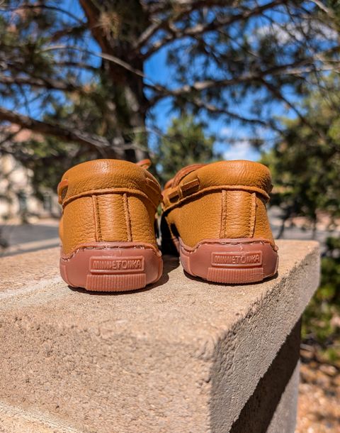 Photo by prospect_joe on October 3, 2025 of the Minnetonka Classic Moccasin in Natural Moosehide.